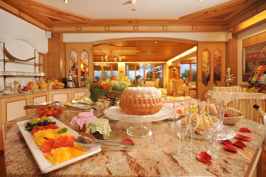 Marini'S Giardino Hotel Tirolo Dış mekan fotoğraf